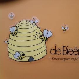 Logoborden bijen bijenkorf contour snijden 2